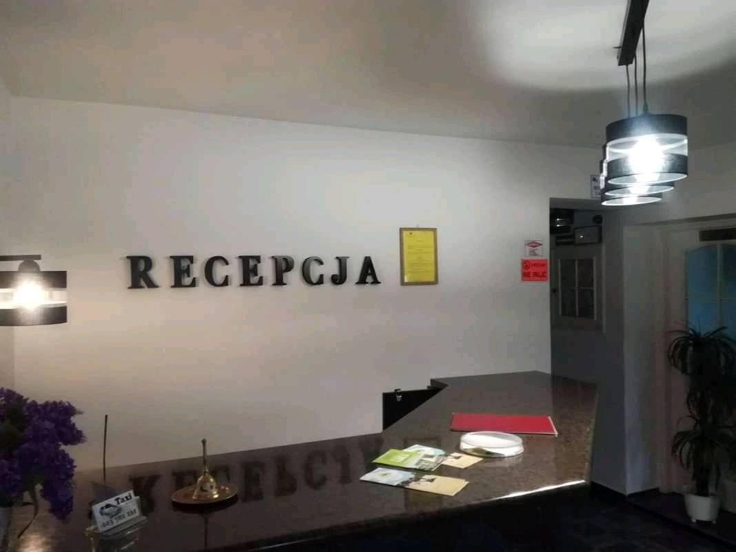 Uslugi Noclegowe I Gastronomiczne Dla Ludnosci Robert Mielcarek Kobyla Góra Exterior foto