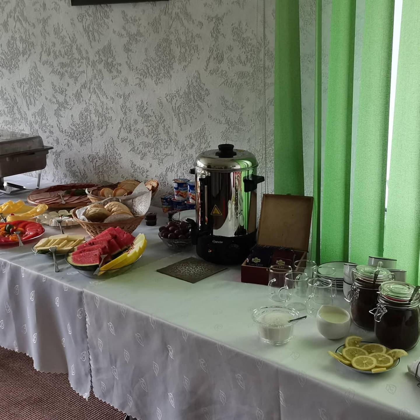 Uslugi Noclegowe I Gastronomiczne Dla Ludnosci Robert Mielcarek Kobyla Góra Exterior foto